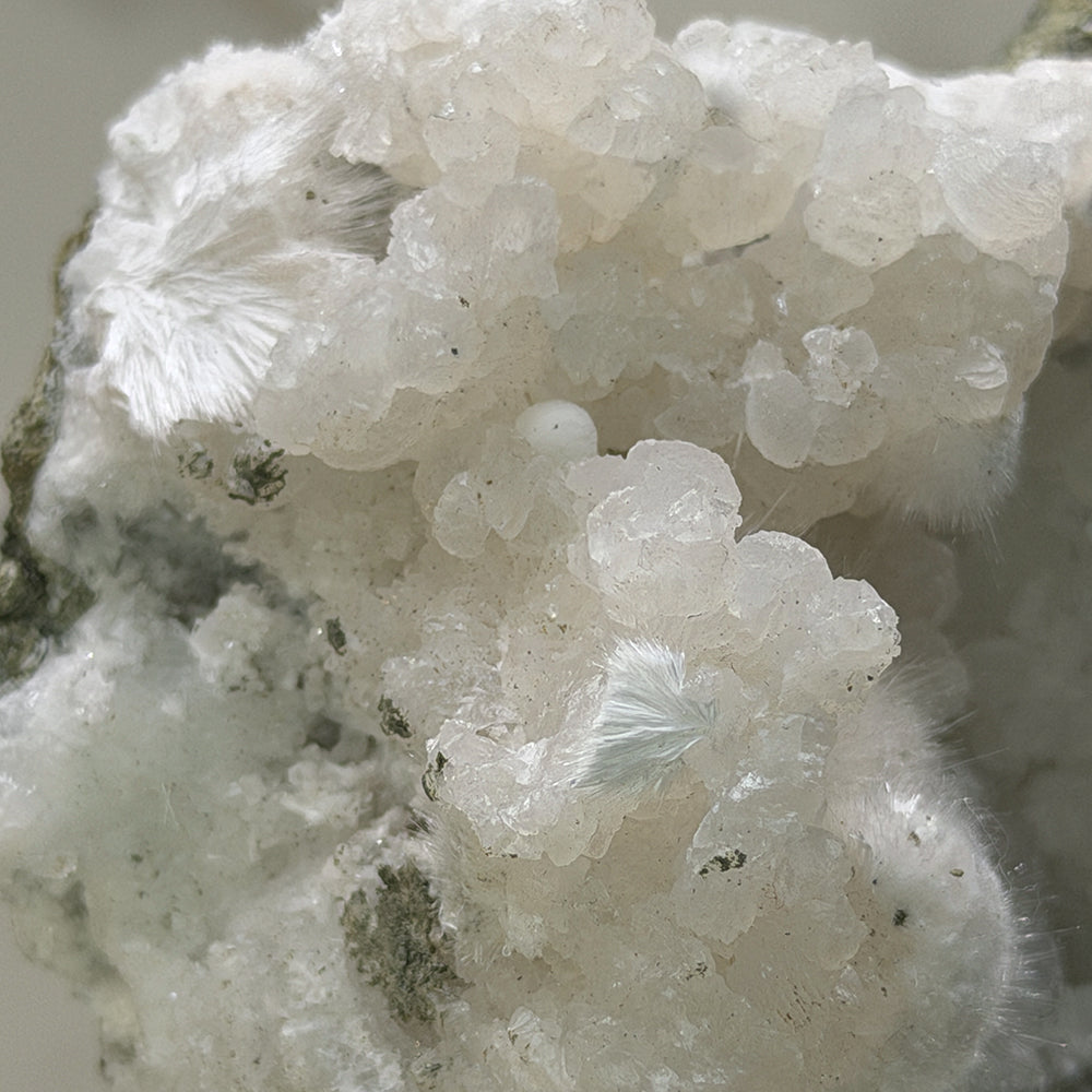 Okenita con prehnita